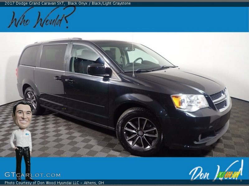 Black Onyx / Black/Light Graystone 2017 Dodge Grand Caravan SXT