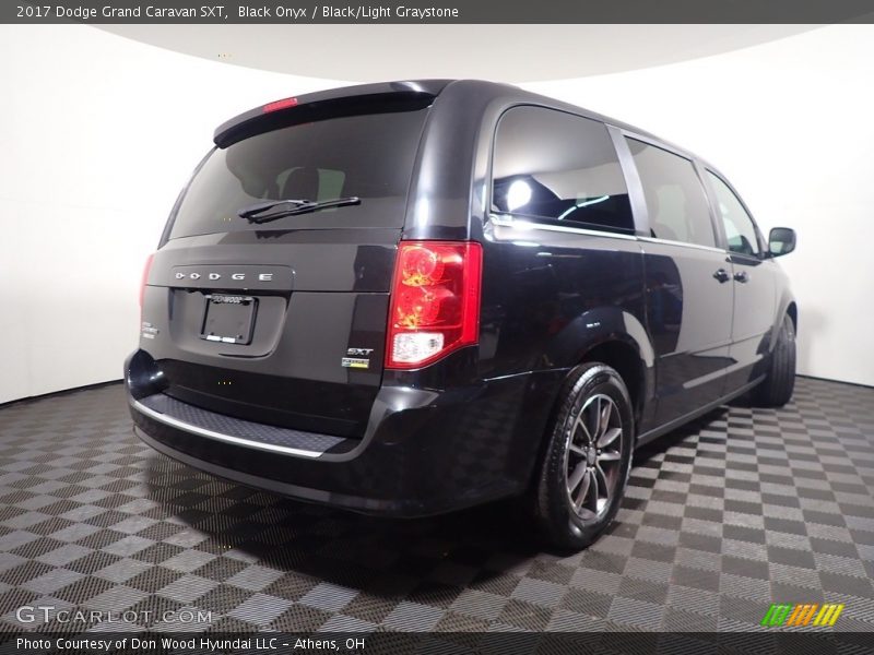 Black Onyx / Black/Light Graystone 2017 Dodge Grand Caravan SXT