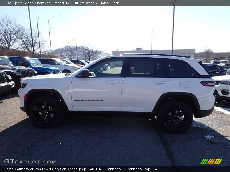 Bright White / Global Black 2023 Jeep Grand Cherokee Limited 4x4