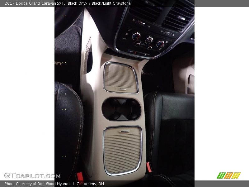 Black Onyx / Black/Light Graystone 2017 Dodge Grand Caravan SXT