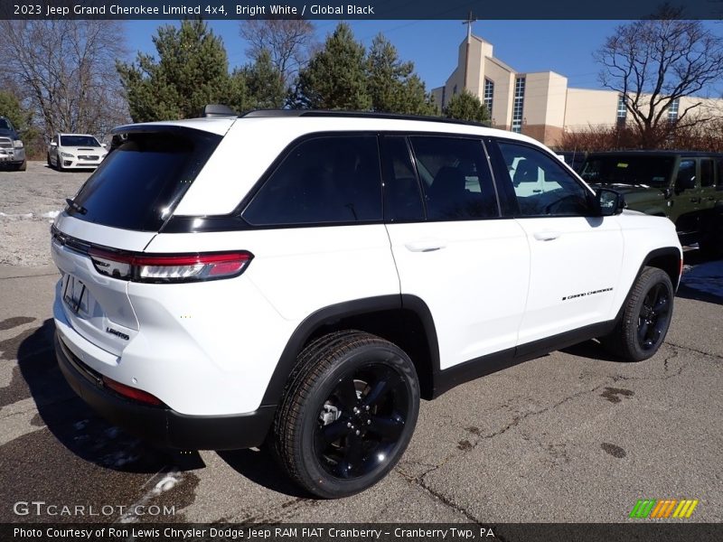 Bright White / Global Black 2023 Jeep Grand Cherokee Limited 4x4