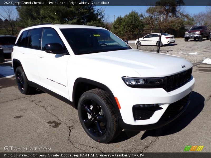 Bright White / Global Black 2023 Jeep Grand Cherokee Limited 4x4