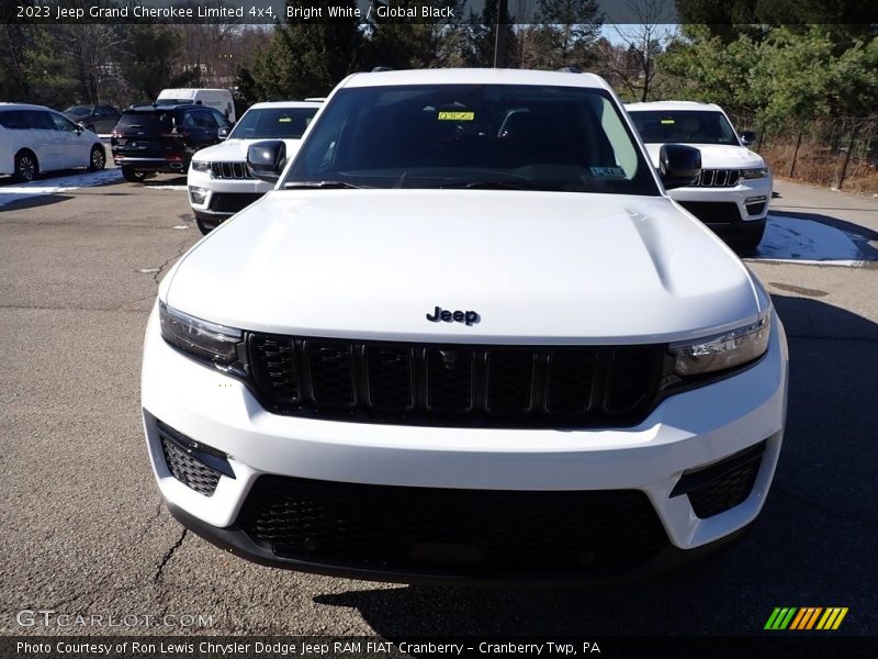 Bright White / Global Black 2023 Jeep Grand Cherokee Limited 4x4