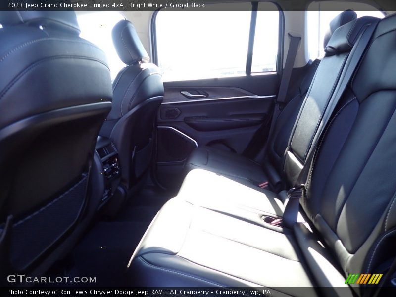 Bright White / Global Black 2023 Jeep Grand Cherokee Limited 4x4