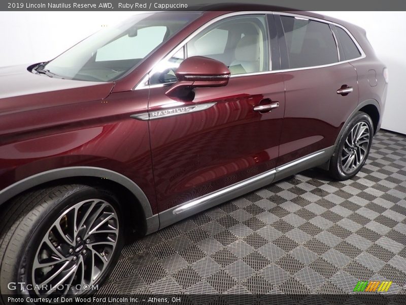 Ruby Red / Cappuccino 2019 Lincoln Nautilus Reserve AWD