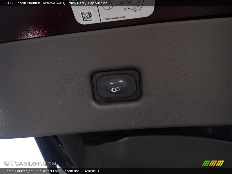 Ruby Red / Cappuccino 2019 Lincoln Nautilus Reserve AWD