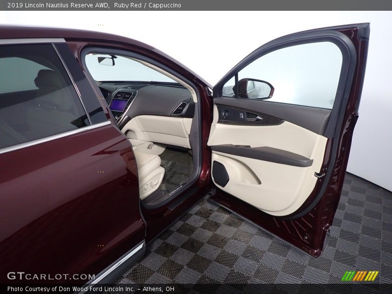 Ruby Red / Cappuccino 2019 Lincoln Nautilus Reserve AWD