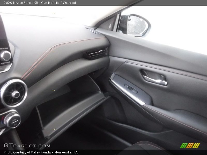 Gun Metallic / Charcoal 2020 Nissan Sentra SR
