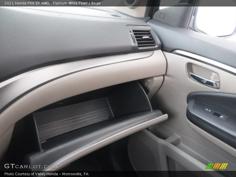 Platinum White Pearl / Beige 2021 Honda Pilot EX AWD