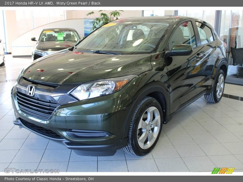 Front 3/4 View of 2017 HR-V LX AWD