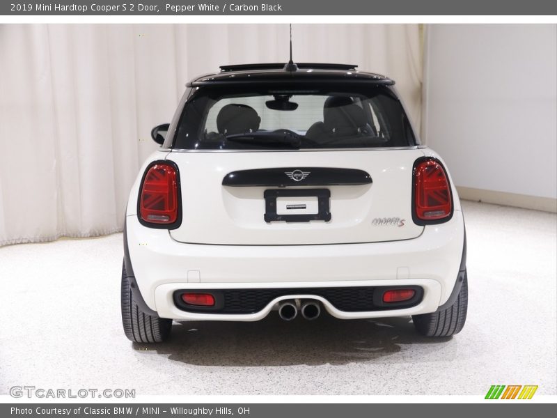 Pepper White / Carbon Black 2019 Mini Hardtop Cooper S 2 Door