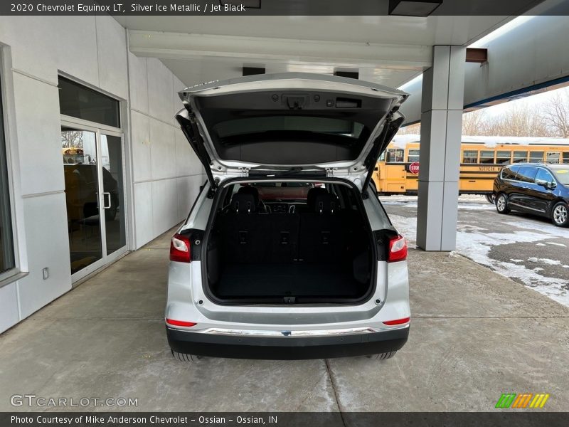 Silver Ice Metallic / Jet Black 2020 Chevrolet Equinox LT