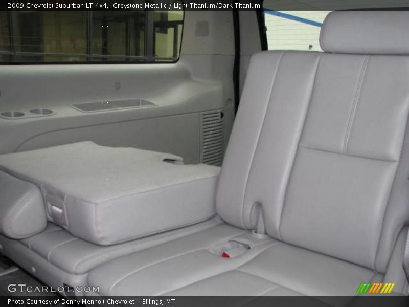 Greystone Metallic / Light Titanium/Dark Titanium 2009 Chevrolet Suburban LT 4x4