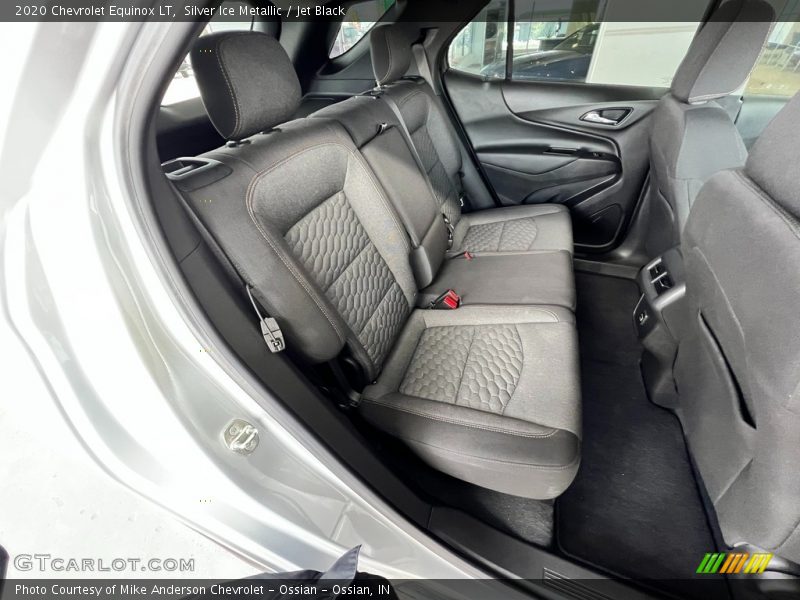 Silver Ice Metallic / Jet Black 2020 Chevrolet Equinox LT