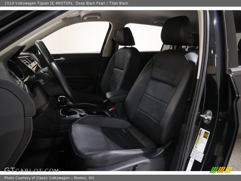 Deep Black Pearl / Titan Black 2019 Volkswagen Tiguan SE 4MOTION