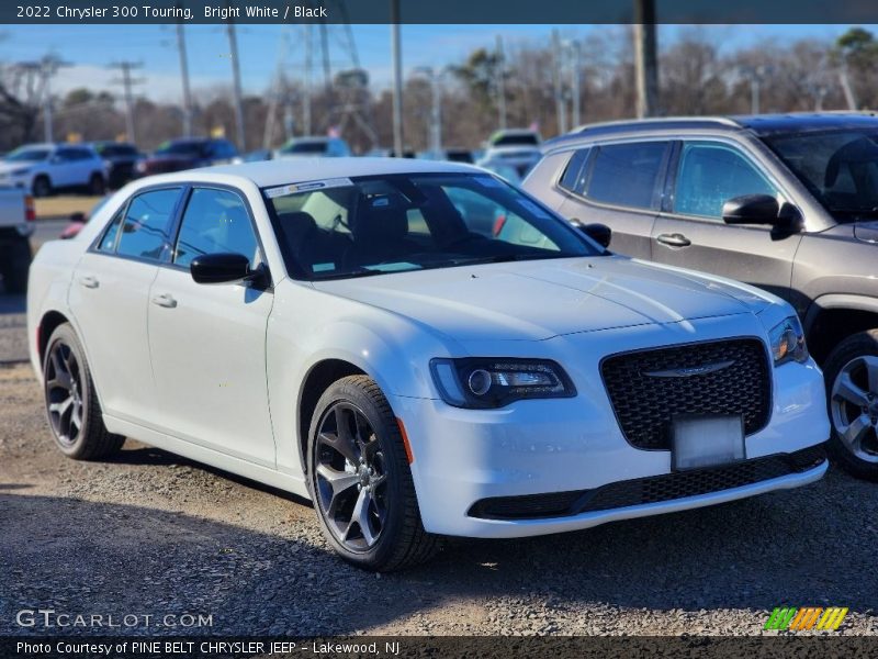 Bright White / Black 2022 Chrysler 300 Touring