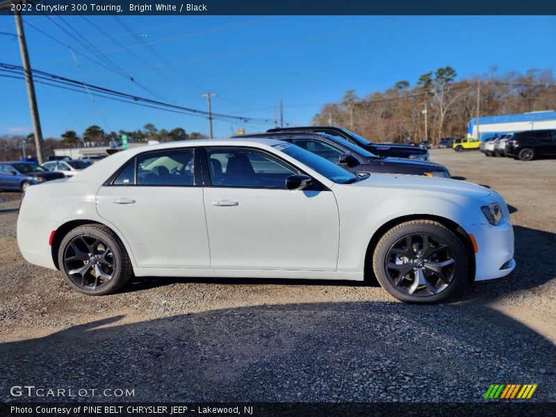 Bright White / Black 2022 Chrysler 300 Touring