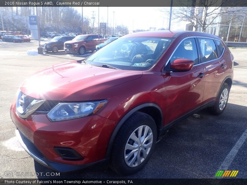 Cayenne Red / Charcoal 2016 Nissan Rogue S AWD