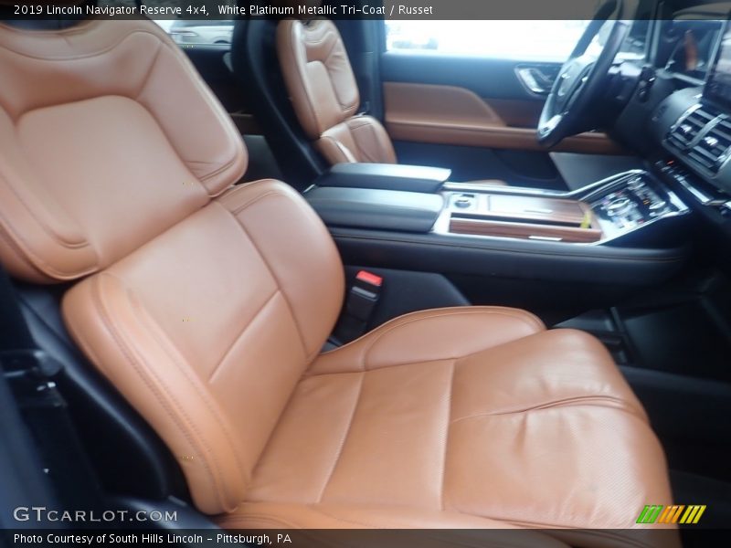 White Platinum Metallic Tri-Coat / Russet 2019 Lincoln Navigator Reserve 4x4