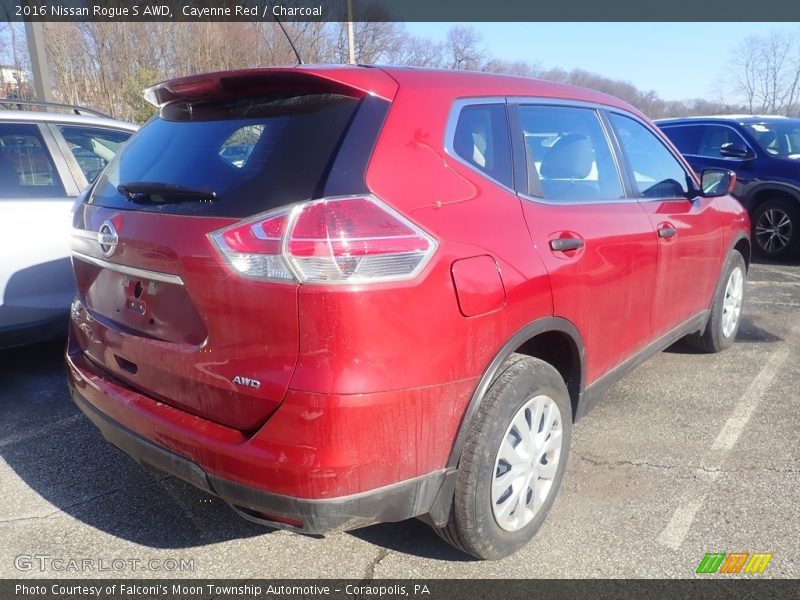 Cayenne Red / Charcoal 2016 Nissan Rogue S AWD