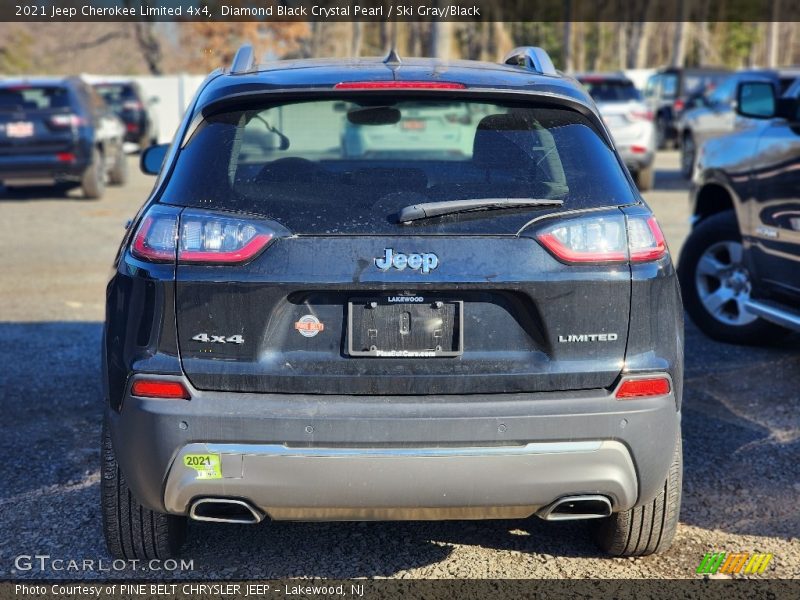 Diamond Black Crystal Pearl / Ski Gray/Black 2021 Jeep Cherokee Limited 4x4