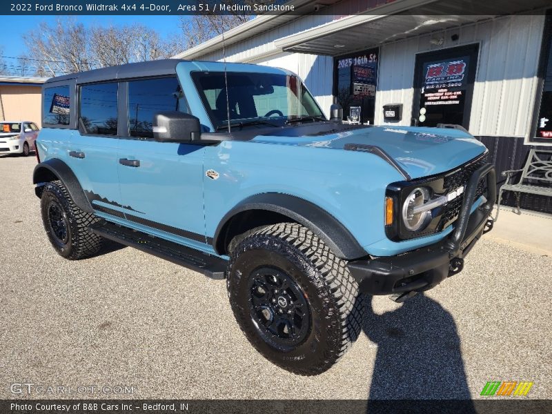 Front 3/4 View of 2022 Bronco Wildtrak 4x4 4-Door
