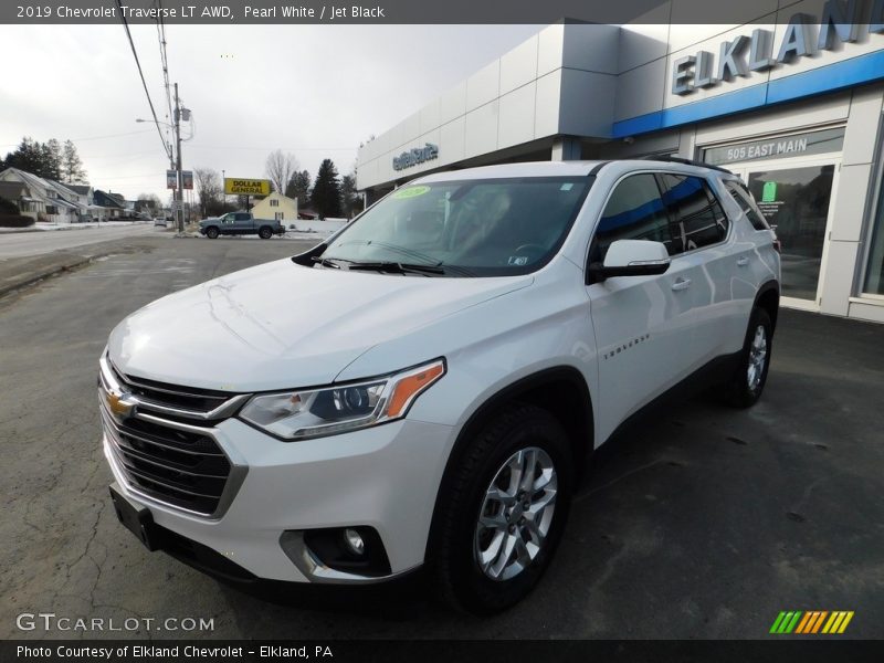 Pearl White / Jet Black 2019 Chevrolet Traverse LT AWD