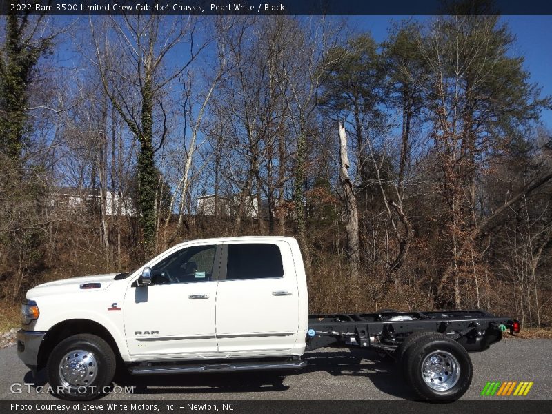 Pearl White / Black 2022 Ram 3500 Limited Crew Cab 4x4 Chassis