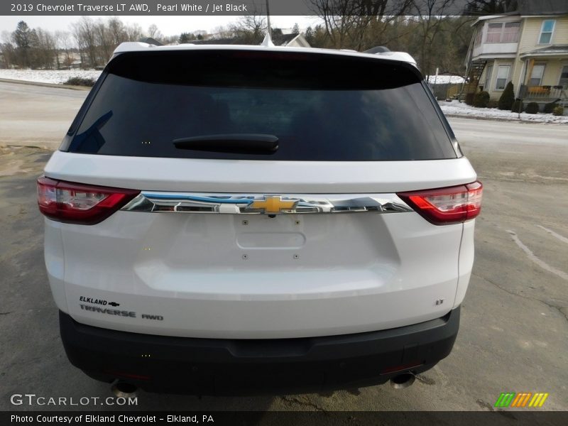 Pearl White / Jet Black 2019 Chevrolet Traverse LT AWD