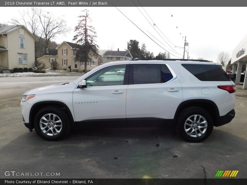 Pearl White / Jet Black 2019 Chevrolet Traverse LT AWD