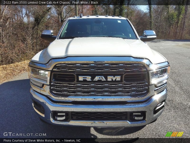 Pearl White / Black 2022 Ram 3500 Limited Crew Cab 4x4 Chassis