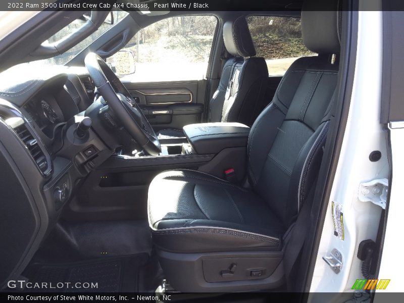 Pearl White / Black 2022 Ram 3500 Limited Crew Cab 4x4 Chassis