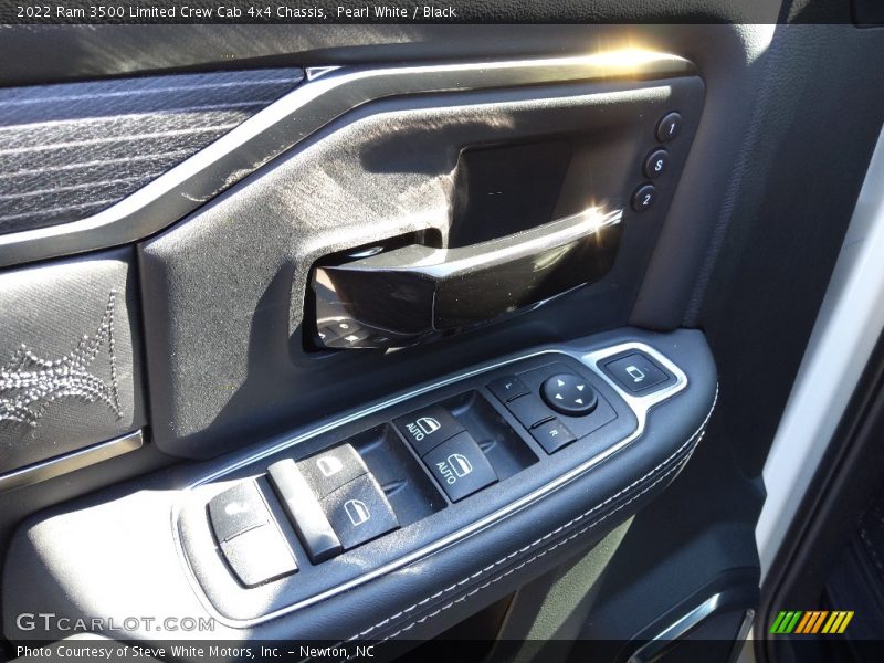 Pearl White / Black 2022 Ram 3500 Limited Crew Cab 4x4 Chassis