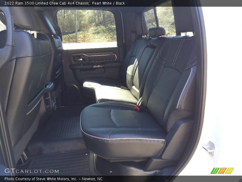 Pearl White / Black 2022 Ram 3500 Limited Crew Cab 4x4 Chassis