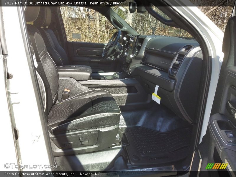 Pearl White / Black 2022 Ram 3500 Limited Crew Cab 4x4 Chassis