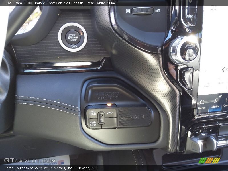 Pearl White / Black 2022 Ram 3500 Limited Crew Cab 4x4 Chassis