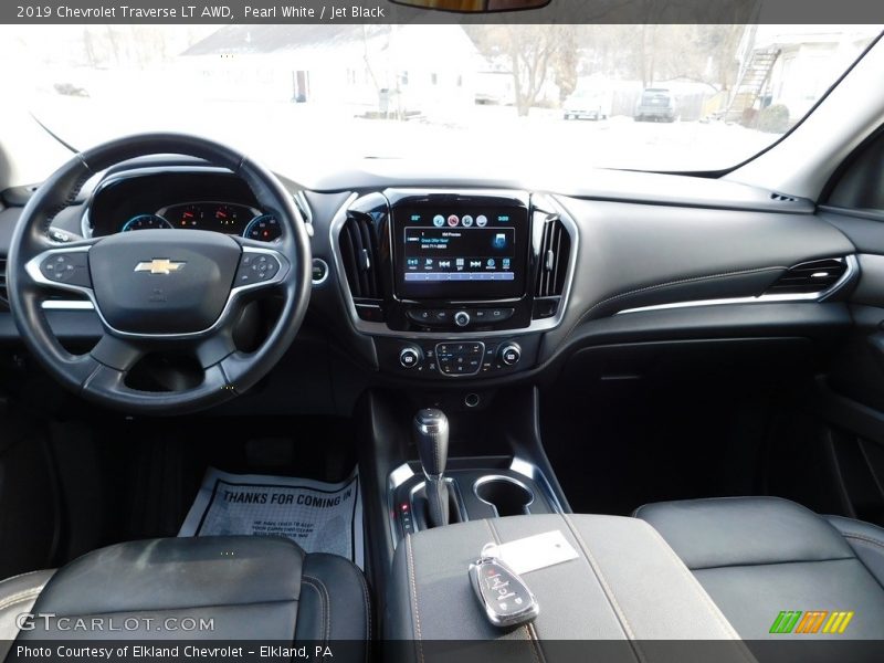 Pearl White / Jet Black 2019 Chevrolet Traverse LT AWD