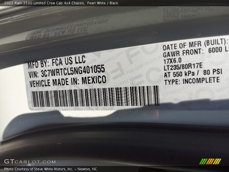 Pearl White / Black 2022 Ram 3500 Limited Crew Cab 4x4 Chassis