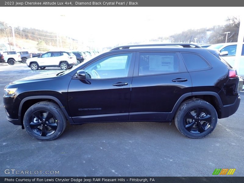 Diamond Black Crystal Pearl / Black 2023 Jeep Cherokee Altitude Lux 4x4