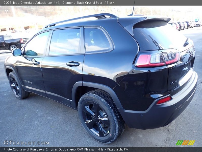 Diamond Black Crystal Pearl / Black 2023 Jeep Cherokee Altitude Lux 4x4