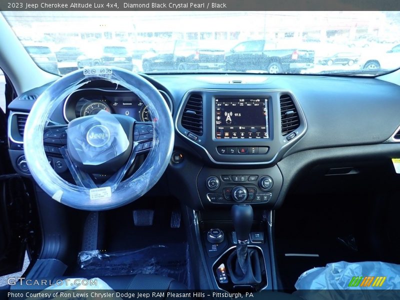 Diamond Black Crystal Pearl / Black 2023 Jeep Cherokee Altitude Lux 4x4