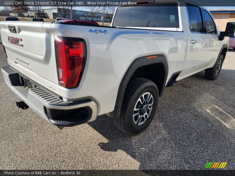 White Frost Tricoat / Jet Black 2022 GMC Sierra 2500HD SLT Crew Cab 4WD