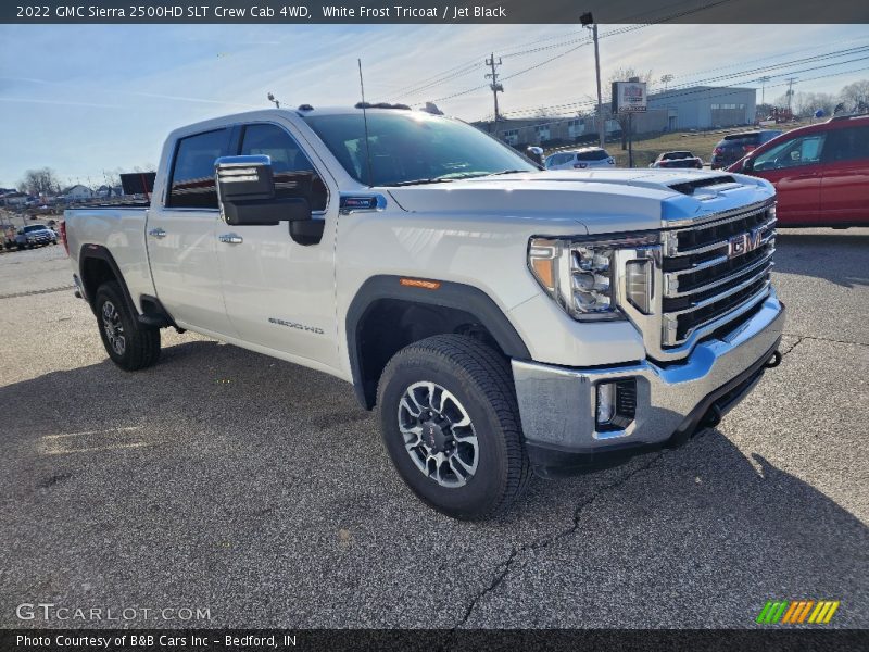 White Frost Tricoat / Jet Black 2022 GMC Sierra 2500HD SLT Crew Cab 4WD
