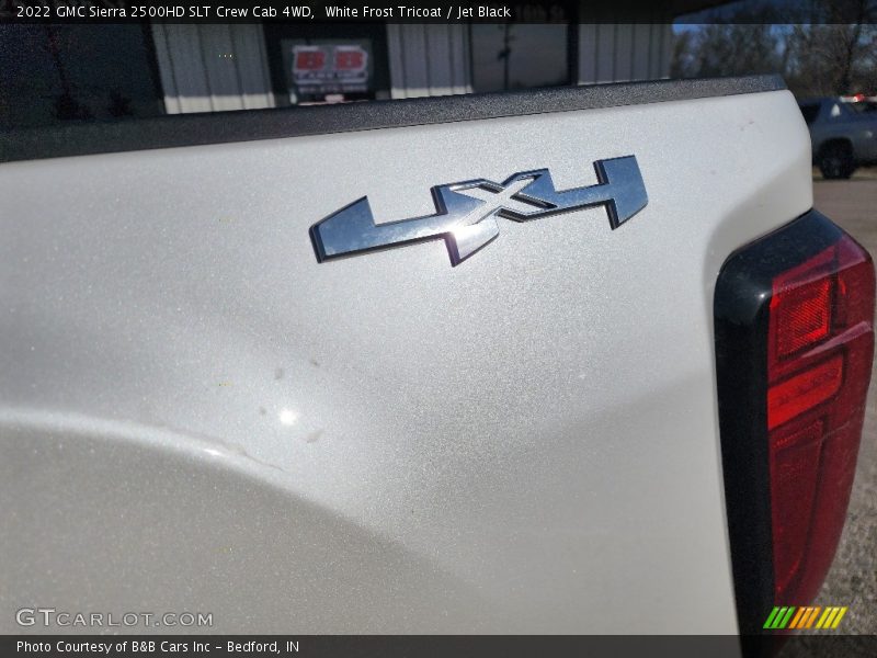 White Frost Tricoat / Jet Black 2022 GMC Sierra 2500HD SLT Crew Cab 4WD