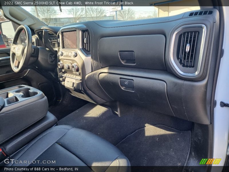 White Frost Tricoat / Jet Black 2022 GMC Sierra 2500HD SLT Crew Cab 4WD