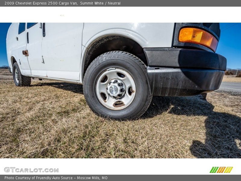 Summit White / Neutral 2009 Chevrolet Express 2500 Cargo Van