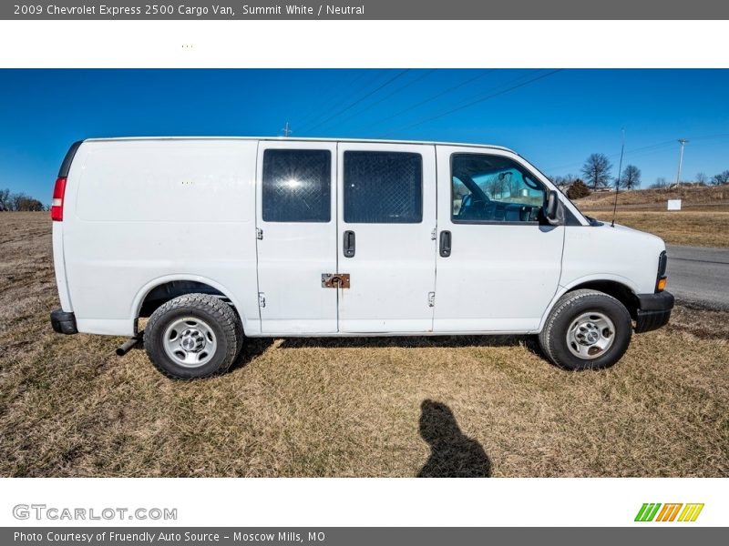 Summit White / Neutral 2009 Chevrolet Express 2500 Cargo Van