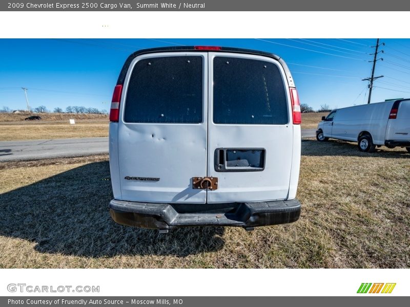 Summit White / Neutral 2009 Chevrolet Express 2500 Cargo Van