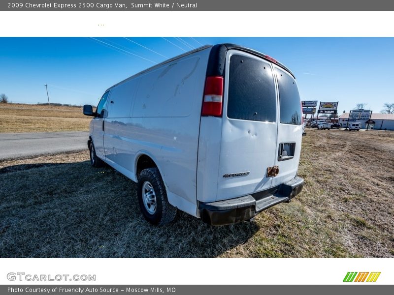 Summit White / Neutral 2009 Chevrolet Express 2500 Cargo Van