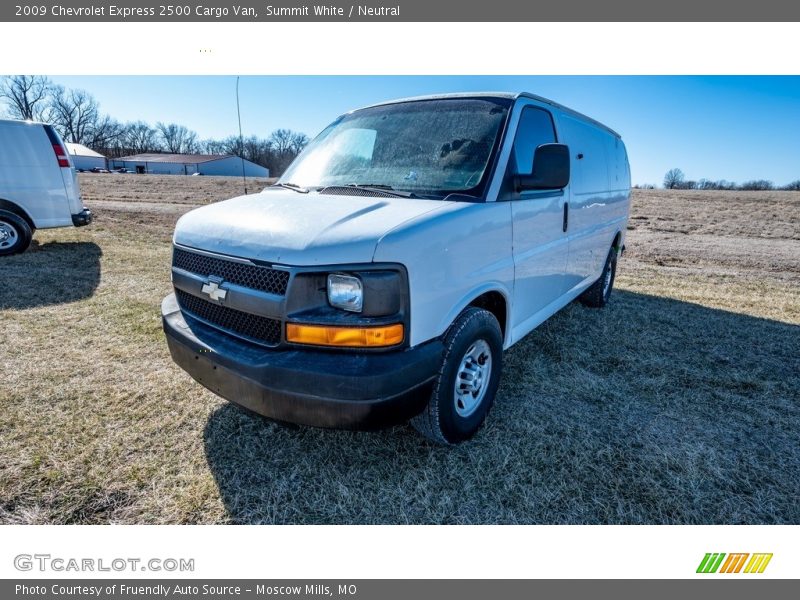 Summit White / Neutral 2009 Chevrolet Express 2500 Cargo Van